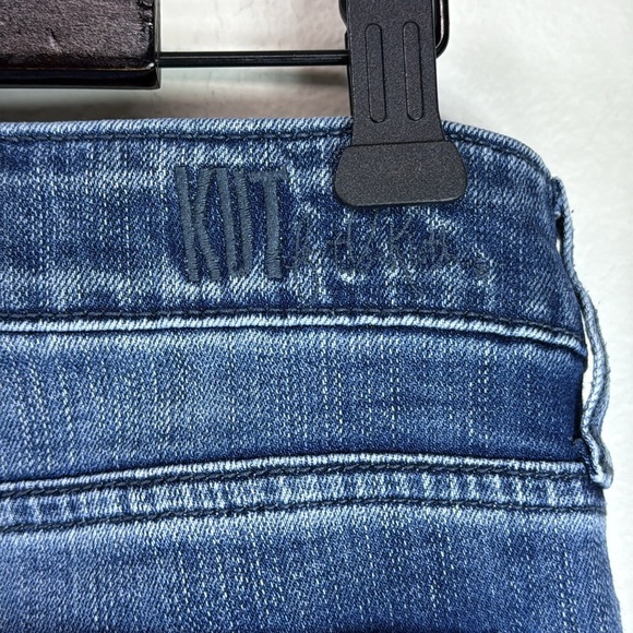 (T3) Kut from the Kloth®
Catherine High-Rise Fab Ab
Boyfriend Jeans, size 10/12 - Picture 6 of 16
